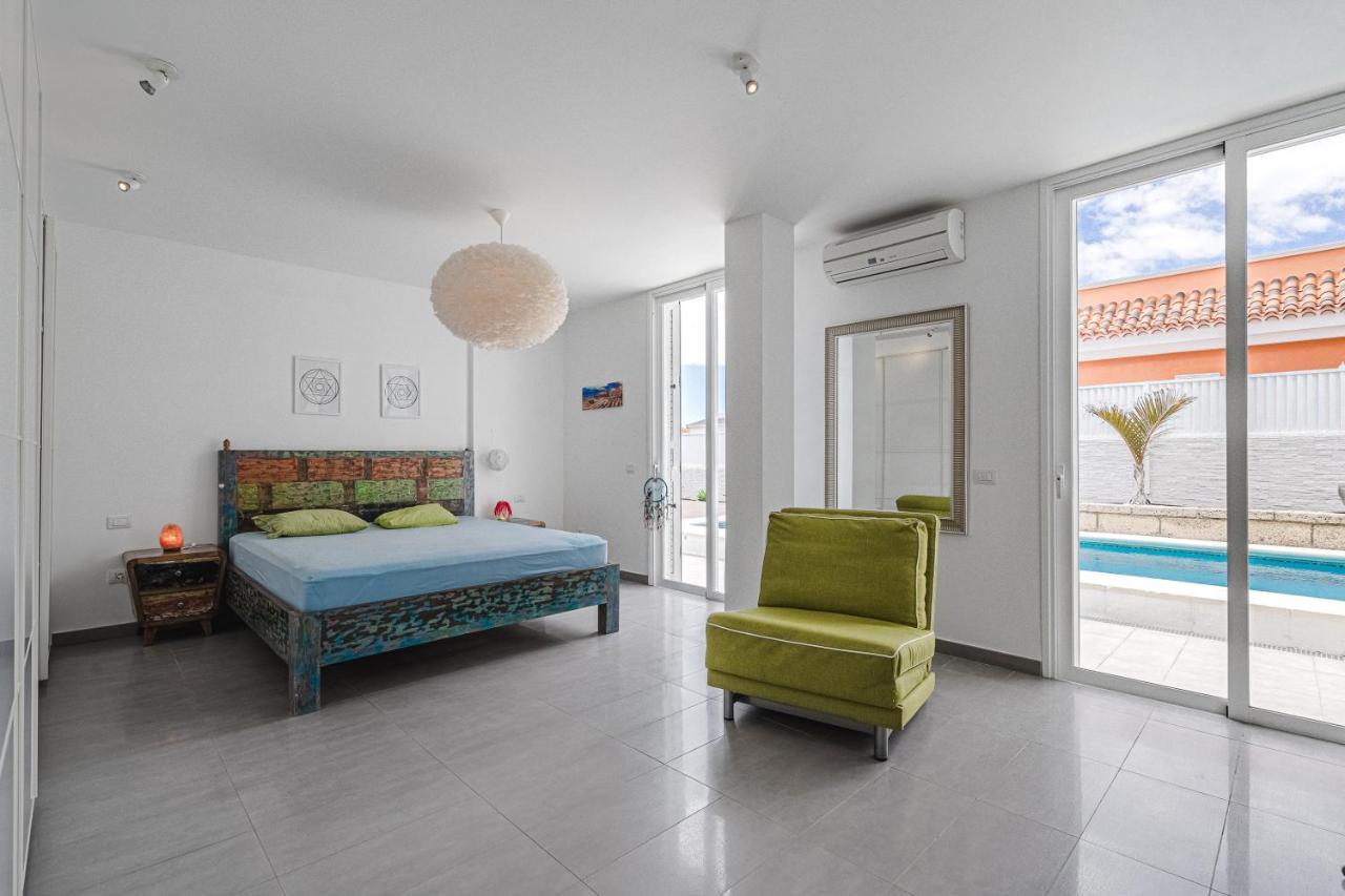 Modern 3Bdr Villa With Heated Pool El Medano  Exterior photo